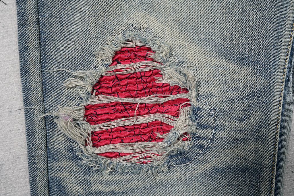 AMIRI BLUE JEANS RED PATCHS